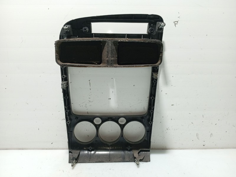 Recambio de moldura para toyota avensis t22 referencia OEM IAM 5541220700  