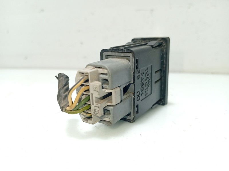 Recambio de interruptor para toyota avensis t22 referencia OEM IAM 5388IL  