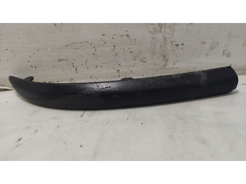 Recambio de moldura para ford focus turnier (cak) ghia referencia OEM IAM 2M5117C773  