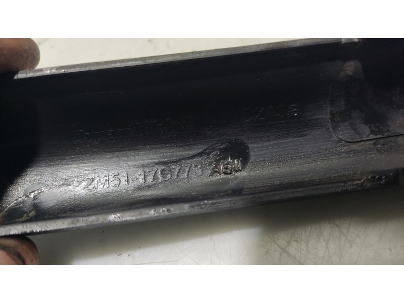 Recambio de moldura para ford focus turnier (cak) ghia referencia OEM IAM 2M5117C773  