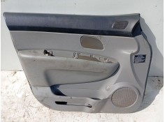 Recambio de guarnecido puerta delantera izquierda para kia carens iii monospace (un) 2.0 crdi 140 referencia OEM IAM 823011D0705