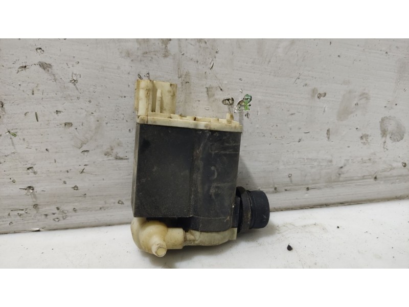 Recambio de bomba limpia para hyundai accent (lc) referencia OEM IAM 0  