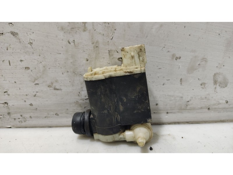 Recambio de bomba limpia para hyundai accent (lc) referencia OEM IAM 0  