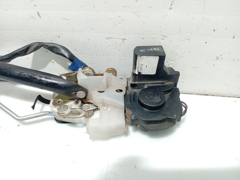 Recambio de cerradura puerta delantera derecha para mg serie 45 (rt) referencia OEM IAM   