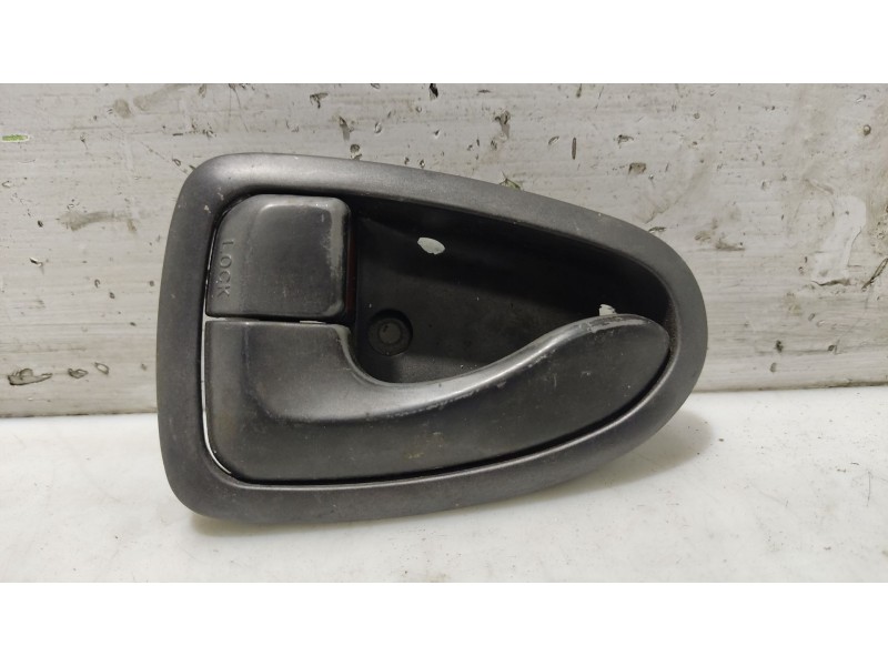 Recambio de maneta interior delantera izquierda para hyundai accent (lc) referencia OEM IAM 0  