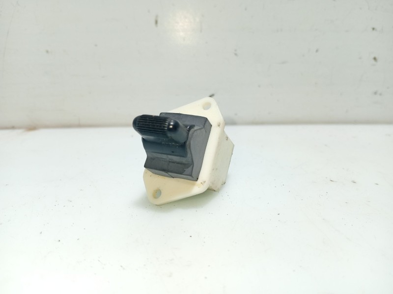 Recambio de mando elevalunas trasero derecho para mg serie 45 (rt) referencia OEM IAM 03950METD  