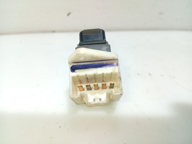 Recambio de mando elevalunas trasero derecho para mg serie 45 (rt) referencia OEM IAM 03950METD  