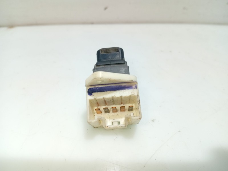 Recambio de mando elevalunas trasero izquierdo para mg serie 45 (rt) referencia OEM IAM 03950METI  