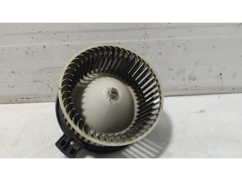 Recambio de motor calefaccion para mazda 2 berlina (dy) referencia OEM IAM   