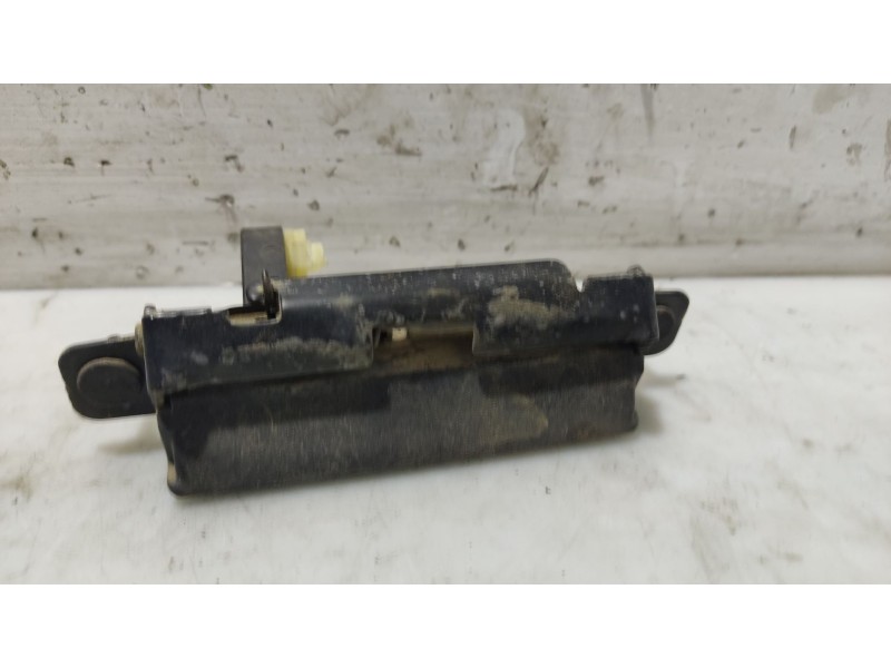 Recambio de maneta porton para mazda 2 berlina (dy) referencia OEM IAM D35062410B  