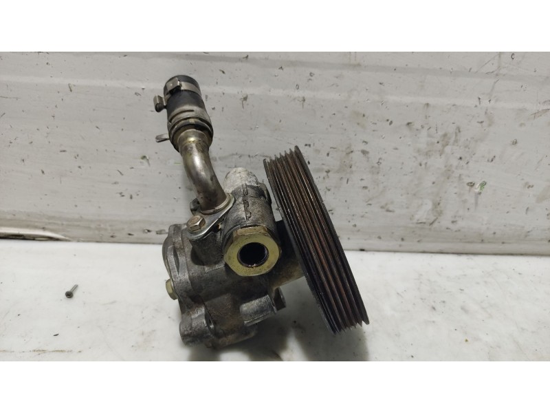 Recambio de bomba direccion para mazda 2 berlina (dy) referencia OEM IAM DD5932600B  