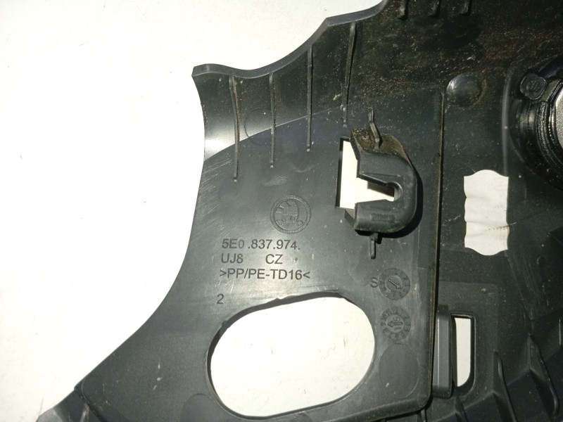 Recambio de moldura para skoda octavia iii (5e3, nl3, nr3) 1.6 tdi referencia OEM IAM   