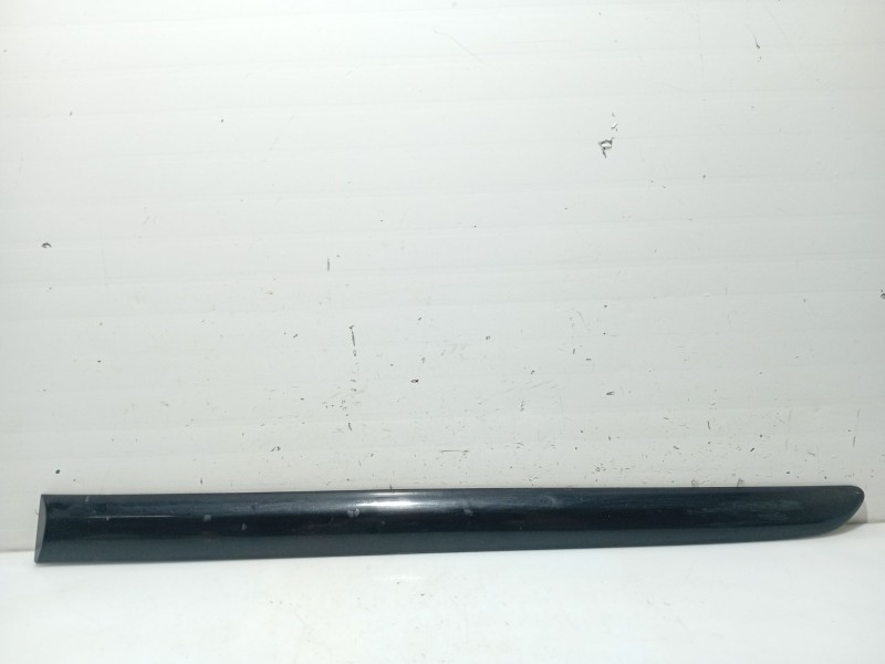 Recambio de moldura puerta trasera izquierda para peugeot 207 sw referencia OEM IAM 8546Q5 9680147677 