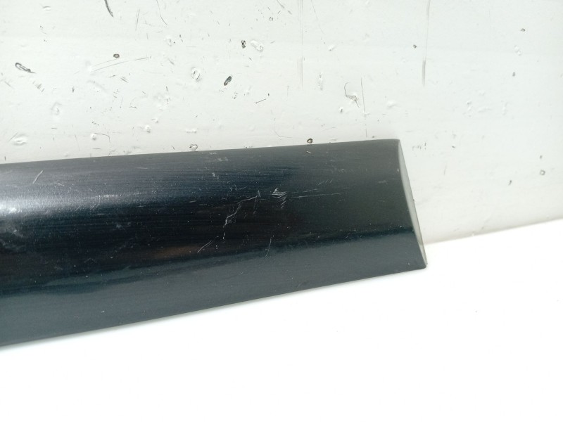 Recambio de moldura puerta trasera derecha para peugeot 207 sw referencia OEM IAM 8546Q6 9680147477 