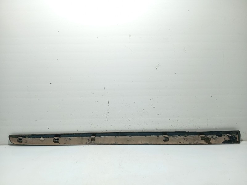 Recambio de moldura puerta delantera derecha para peugeot 207 sw referencia OEM IAM 8545CY 9680147977 