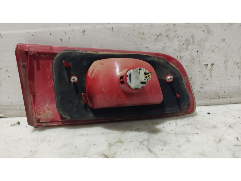 Recambio de piloto trasero derecho interior para mazda 2 berlina (dy) referencia OEM IAM DD10513F0C  