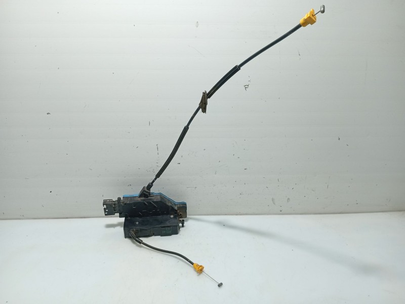 Recambio de cerradura puerta trasera izquierda para peugeot 207 sw referencia OEM IAM 9137F9  