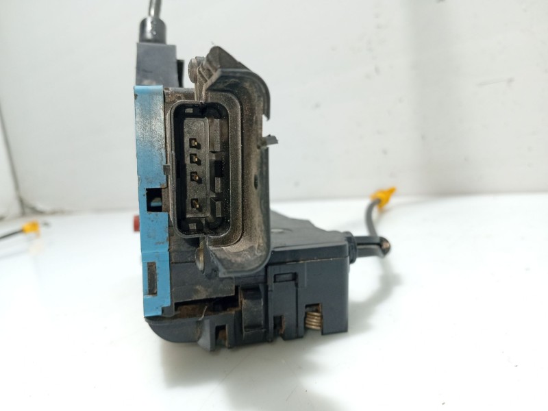 Recambio de cerradura puerta trasera izquierda para peugeot 207 sw referencia OEM IAM 9137F9  