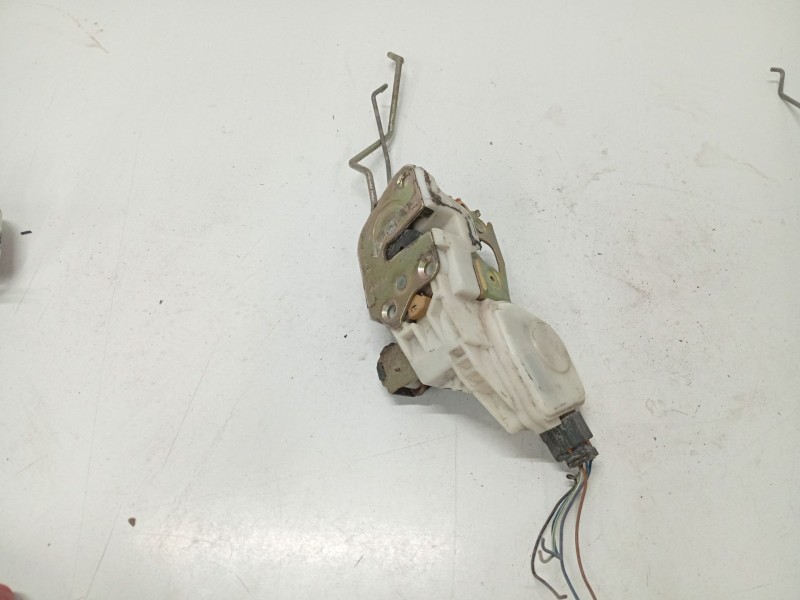 Recambio de cerradura puerta delantera izquierda para mitsubishi galant viii (ea_) 2.4 gdi (ea3a) referencia OEM IAM   