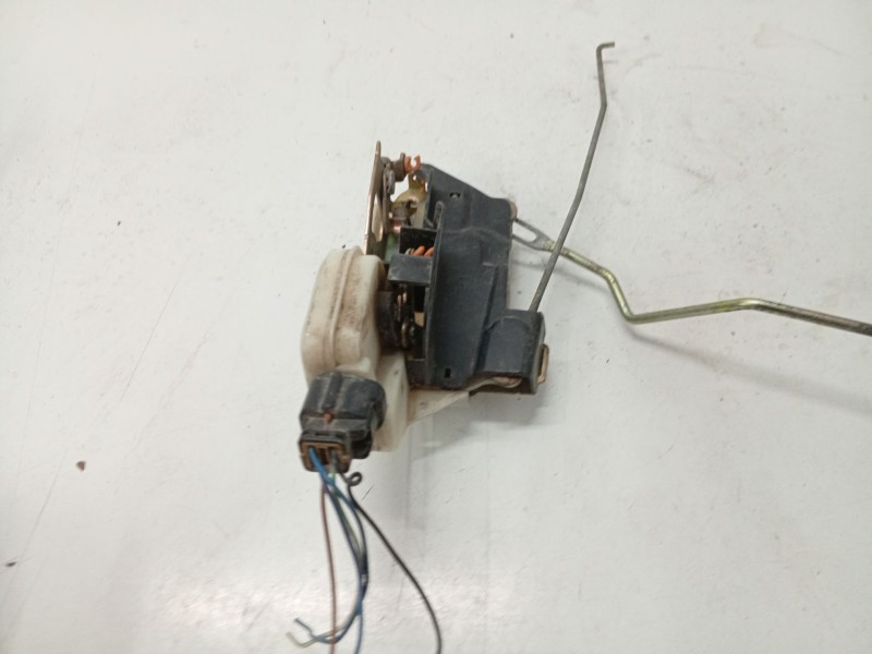 Recambio de cerradura puerta delantera izquierda para mitsubishi galant viii (ea_) 2.4 gdi (ea3a) referencia OEM IAM   