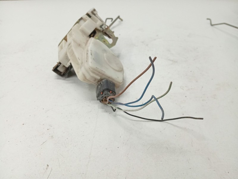 Recambio de cerradura puerta delantera izquierda para mitsubishi galant viii (ea_) 2.4 gdi (ea3a) referencia OEM IAM   