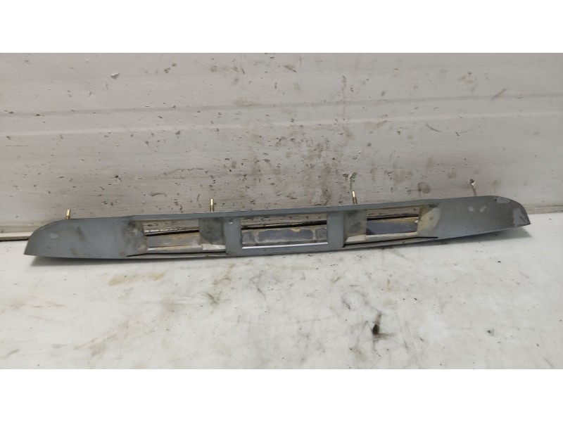 Recambio de moldura para mazda 2 berlina (dy) referencia OEM IAM   