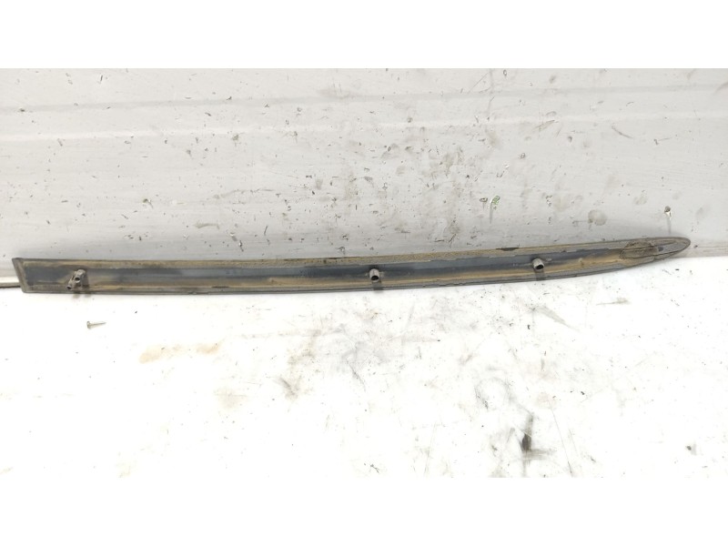 Recambio de moldura para mazda 2 berlina (dy) referencia OEM IAM   