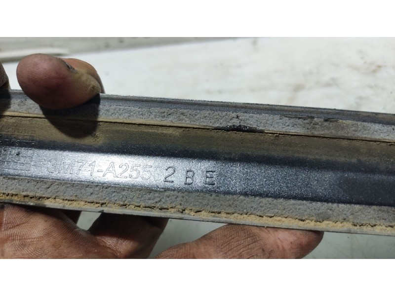 Recambio de moldura para mazda 2 berlina (dy) referencia OEM IAM   