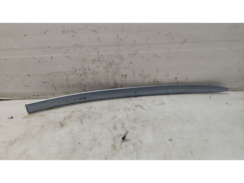 Recambio de moldura para mazda 2 berlina (dy) referencia OEM IAM   