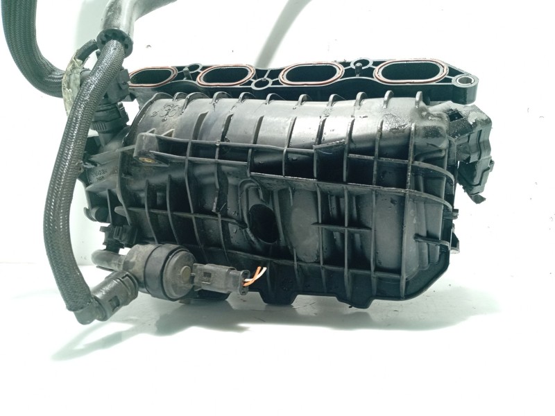 Recambio de colector admision para peugeot 207 sw referencia OEM IAM 0361S7  