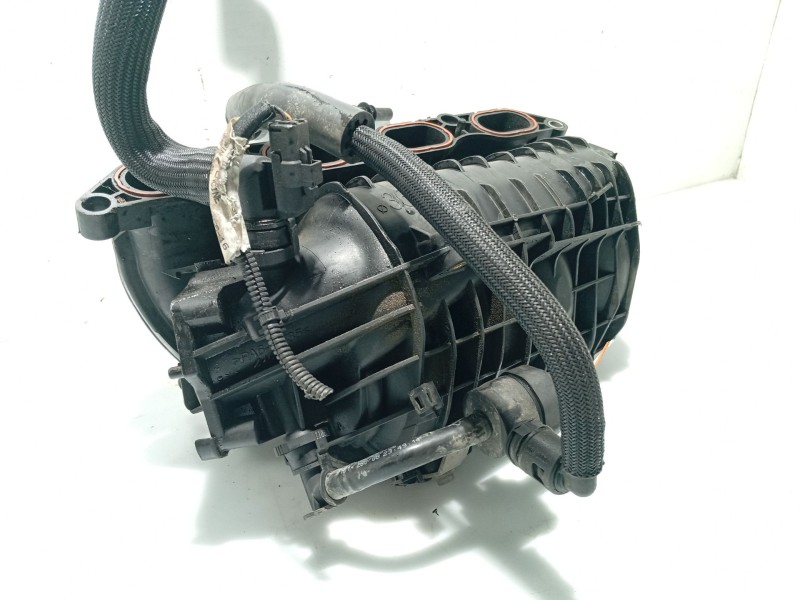 Recambio de colector admision para peugeot 207 sw referencia OEM IAM 0361S7  