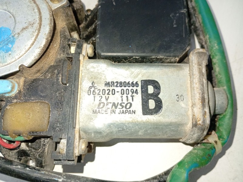 Recambio de elevalunas delantero derecho para mitsubishi galant viii (ea_) 2.4 gdi (ea3a) referencia OEM IAM 0620200094  