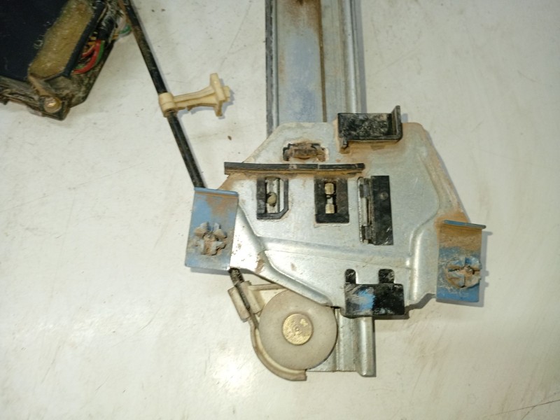 Recambio de elevalunas trasero derecho para mitsubishi galant viii (ea_) 2.4 gdi (ea3a) referencia OEM IAM   