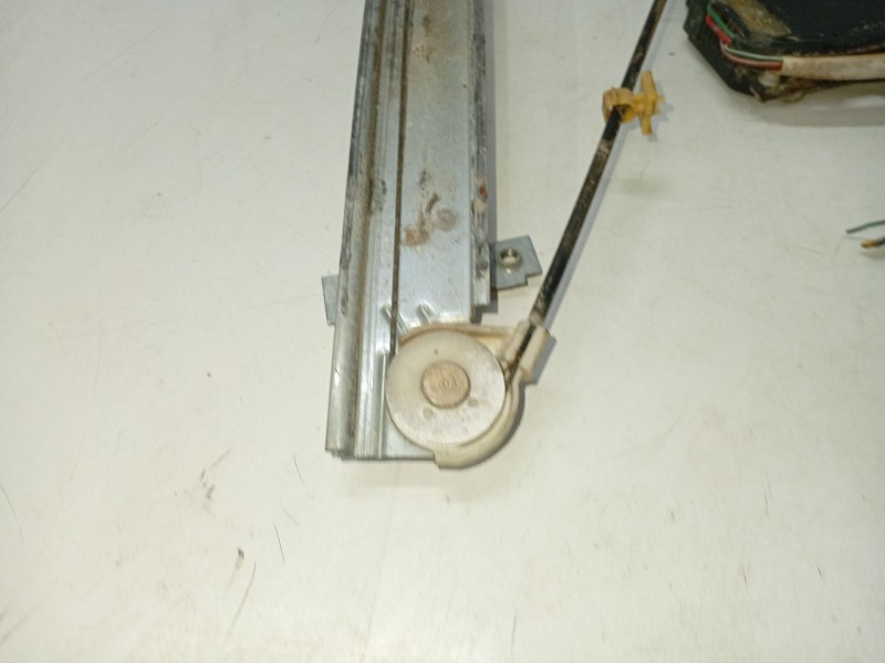 Recambio de elevalunas delantero izquierdo para mitsubishi galant viii (ea_) 2.4 gdi (ea3a) referencia OEM IAM 0620200084  