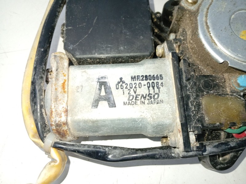 Recambio de elevalunas delantero izquierdo para mitsubishi galant viii (ea_) 2.4 gdi (ea3a) referencia OEM IAM 0620200084  