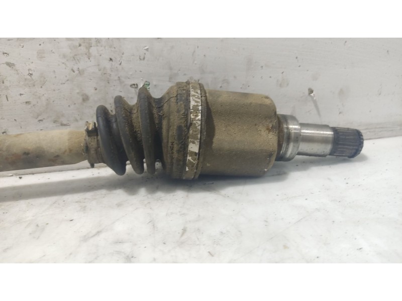 Recambio de transmision delantera izquierda para mazda 2 berlina (dy) referencia OEM IAM Y40225600D  