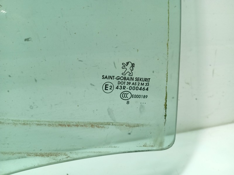 Recambio de luna trasera derecha para peugeot 207 sw referencia OEM IAM 9204P4  