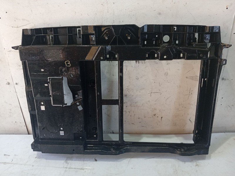 Recambio de panel frontal para peugeot 207 sw referencia OEM IAM 7104FS  