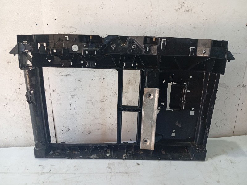 Recambio de panel frontal para peugeot 207 sw referencia OEM IAM 7104FS  