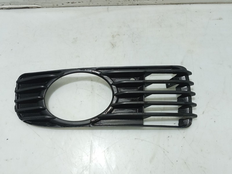 Recambio de rejilla delantera para mitsubishi galant viii (ea_) 2.4 gdi (ea3a) referencia OEM IAM   