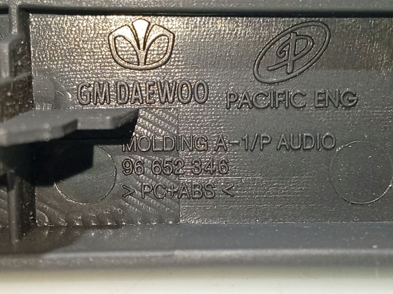 Recambio de moldura para chevrolet aveo / kalos hatchback (t250, t255) 1.4 referencia OEM IAM 96652346  