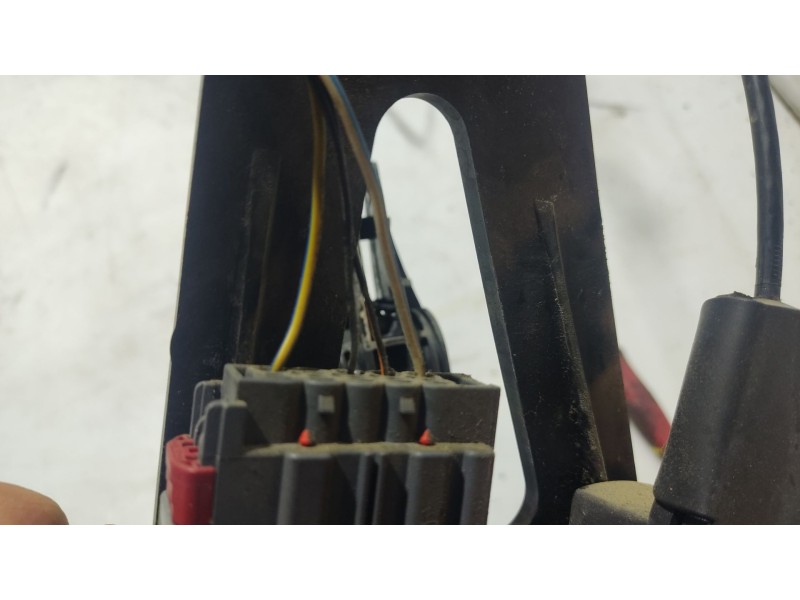 Recambio de cerradura puerta trasera derecha para ford fusion (ju_) 1.6 tdci referencia OEM IAM   