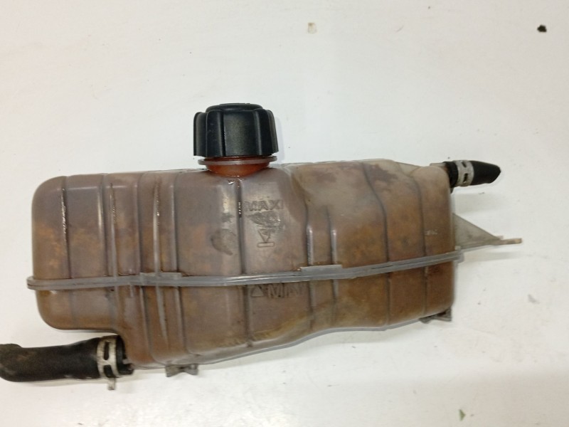 Recambio de deposito expansion para nissan micra (k12e) referencia OEM IAM 21711AX600  