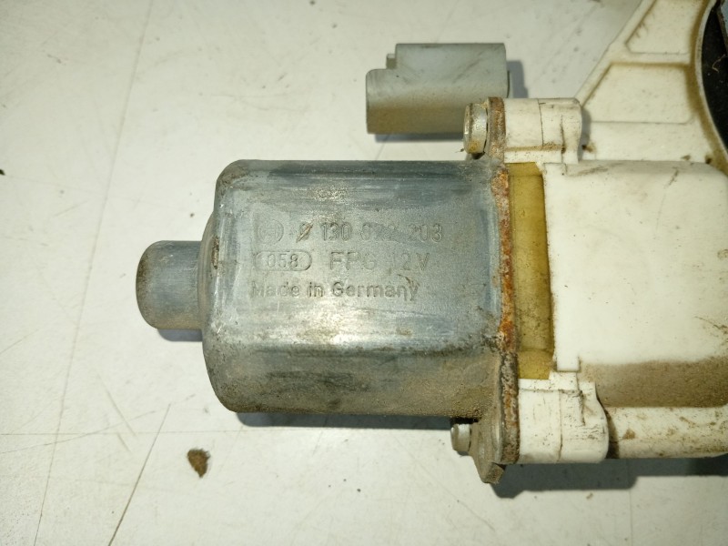 Recambio de elevalunas delantero derecho para nissan micra (k12e) referencia OEM IAM 80700BC60B 130822203 