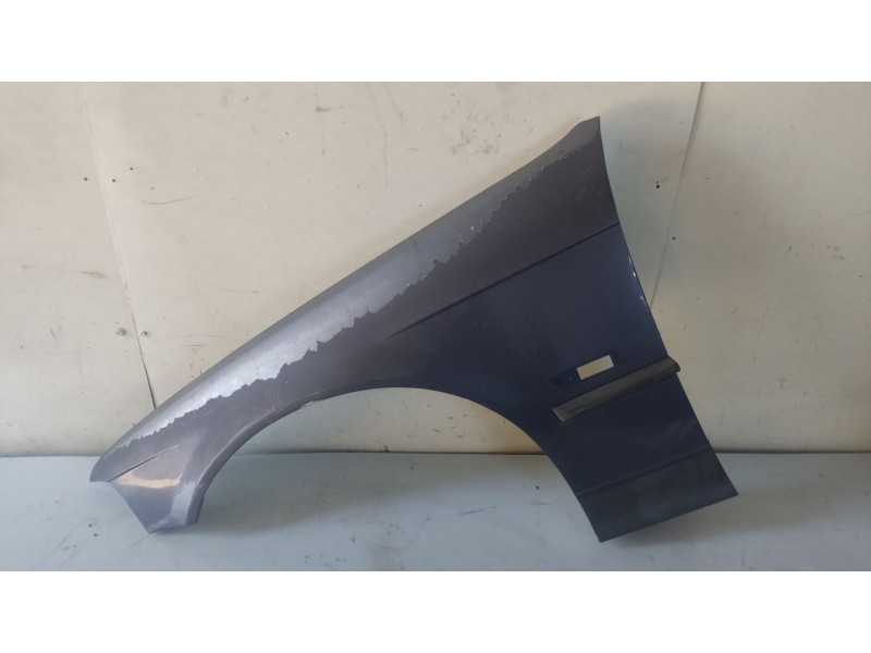 Recambio de aleta delantera izquierda para bmw 3 compact (e36) 318 tds referencia OEM IAM 41358215271  