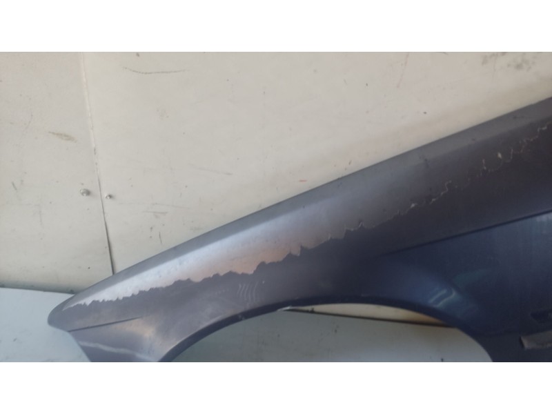 Recambio de aleta delantera izquierda para bmw 3 compact (e36) 318 tds referencia OEM IAM 41358215271  