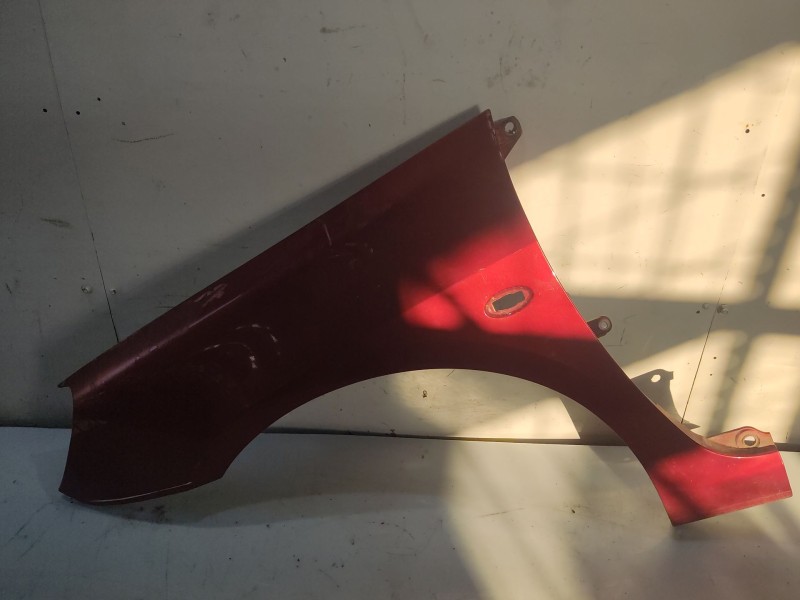 Recambio de aleta delantera izquierda para peugeot 307 break (3e) 2.0 referencia OEM IAM 7840K8  