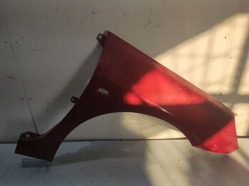 Recambio de aleta delantera derecha para peugeot 307 break (3e) 2.0 referencia OEM IAM 7841N7  