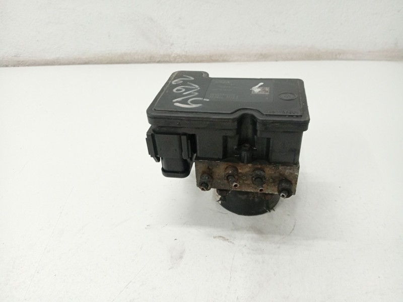 Recambio de abs para chrysler voyager (rg) referencia OEM IAM 04683932AB  