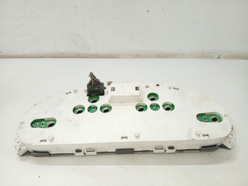 Recambio de cuadro instrumentos para chrysler voyager (rg) referencia OEM IAM 0  